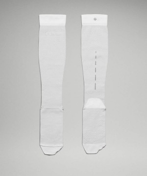 Lululemon MicroPillow Compression Knee-High Light Cushioning Löpar Strumpor Herr Vita Sverige | QVIRXS028
