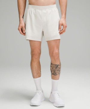 Lululemon Pace Breaker Fodrade 5" Shorts Herr Beige Sverige | RNXDSV208