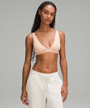 Lululemon Wundermost Ultra-Soft Nulu Triangle Bralette A–D Cups Sport BH Dam Beige Sverige | QTVUXA542