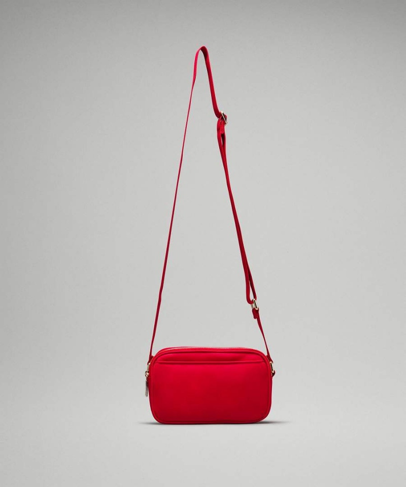 Lululemon Lunar New Year Camera 2L Crossbody Väska Dam Mörkröda Guld Sverige | PUIXOL219