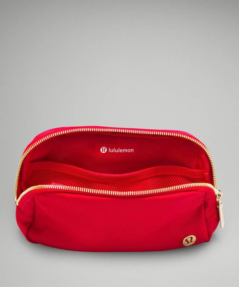 Lululemon Lunar New Year Everywhere 1L Bältesväska Herr Mörkröda Guld Sverige | UKZVJP093