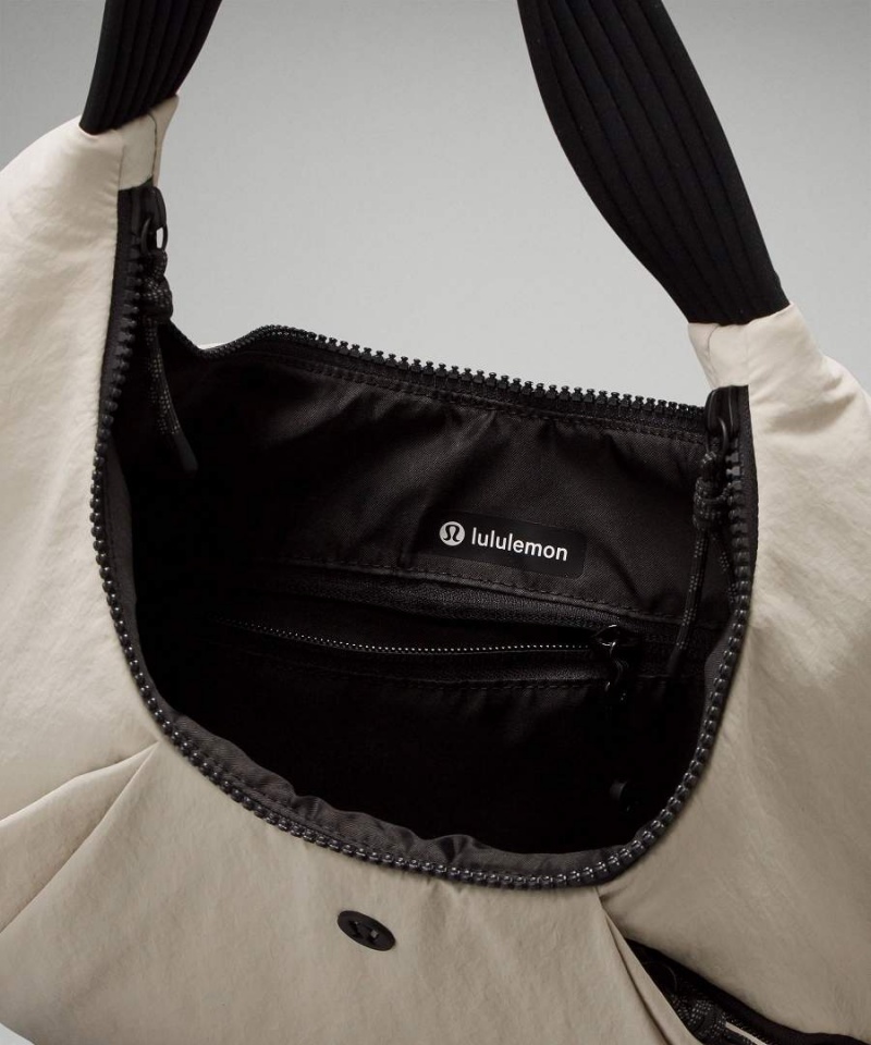 Lululemon Plisserad Shoulder Bag 10L Axelväska Dam Beige Svarta Sverige | IPQRSF310