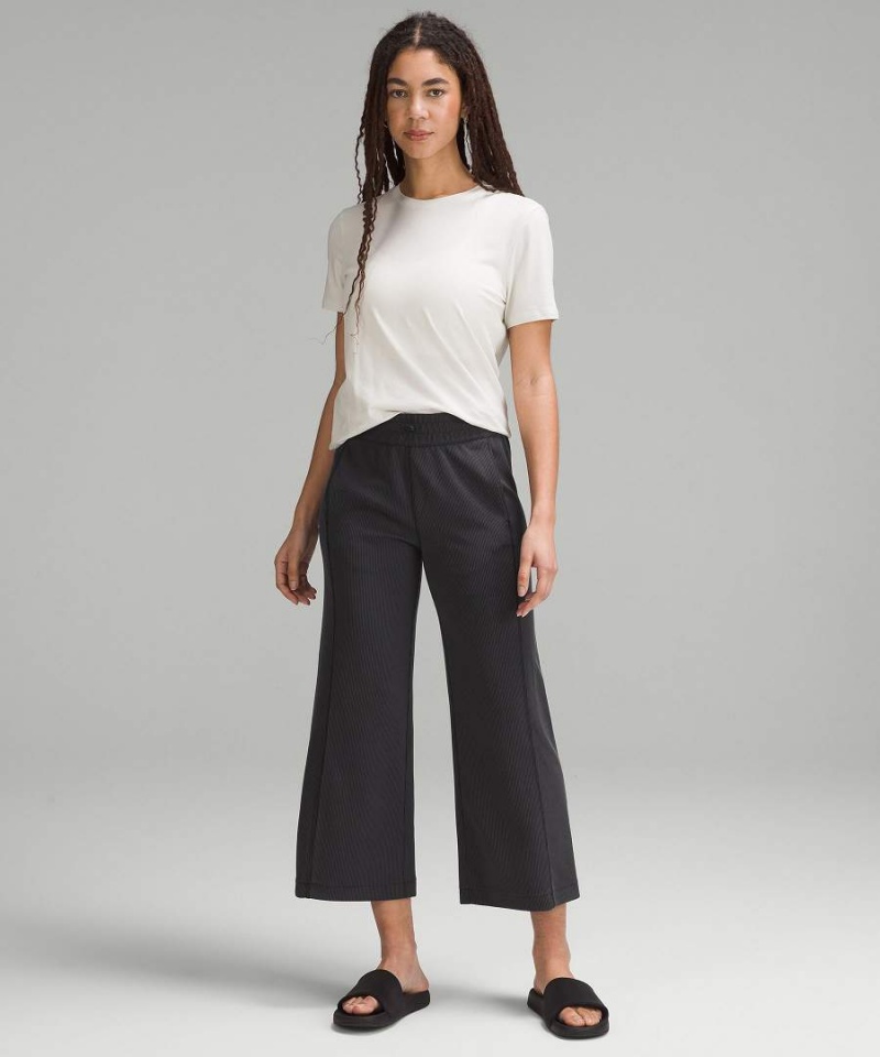 Lululemon Räfflad Softstreme Mid-Rise Breda-Leg Cropped 25