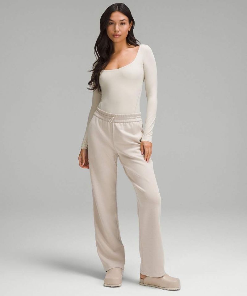 Lululemon Wundermost Ultra-Soft Nulu Square-Neck Long-Sleeve Body Dam Beige Sverige | FKQTDI317